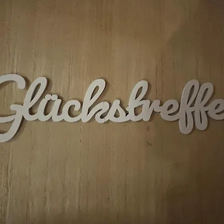 Marlina Glueckstreffer In Nahe * ビューズム