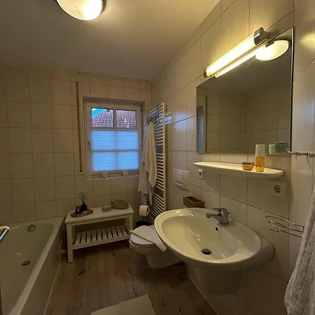 Marlina Glueckstreffer In Nahe 別荘